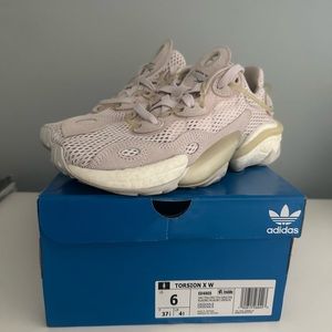 adidas Torsion X Women’s